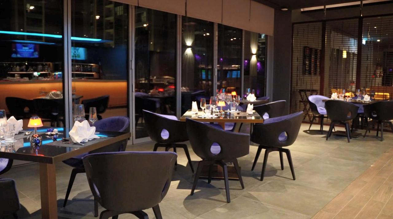Novotel Dubai Gold District Ngoại thất bức ảnh